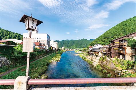 岐阜県にある水とおどりの城下町 郡上八幡 のおすすめ観光スポットご紹介！｜トリドリ