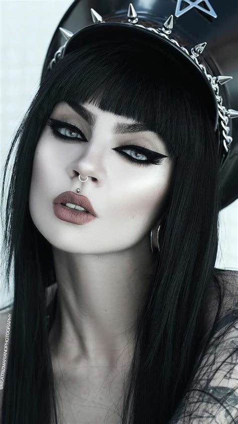 Goth Beauty Dark Beauty Fab Makeup Makeup Looks Gothic Eye Makeup Goth Glam Alt Girls