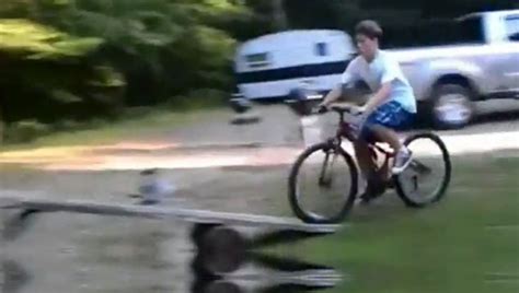 Kid On Bike Crashes Hard Video Ebaums World
