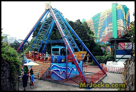 The theme park connected with genting skyway.so many activities that can be done here especially with kids.just you have to line up everywhere during this we can spend our whole day here. Permainan Menarik Di Genting Outdoor Theme Park