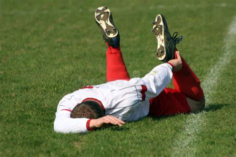Injured Football Player Stock Image Image Of Grass Hurt 1377695