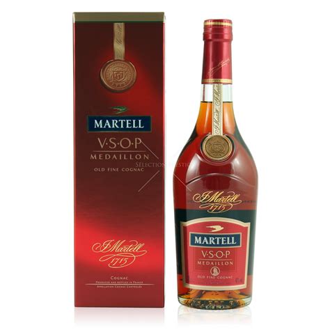 Formally known as medallion, vsop red barrel, as the name suggests has been matured red barrels for a more complex and richer cognac. Martell VSOP Medaillon 0.7L (40% Vol.) - Martell - Cognac