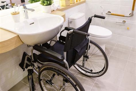 Adaptar Un Baño Para Discapacitados O Personas Mayores Lgq Interiorismo
