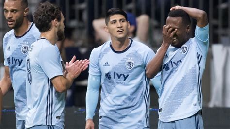 O contrato expira 30º junho 2021. Alan Pulido scores, Sporting KC defeats Houston Dynamo ...