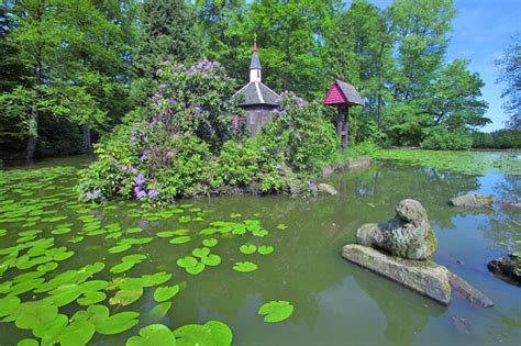 Maybe you would like to learn more about one of these? Englischer Garten zu Eulbach - Gutscheinbuch.de