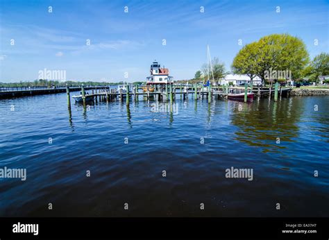 Waterfront Downtown Of Edenton Nc Stock Photo Alamy