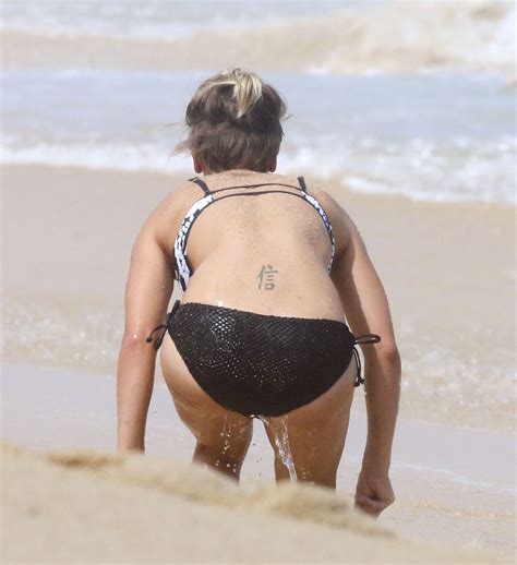 Kaley Cuoco In Bikini On The Beach In Cabo Hawtcelebs