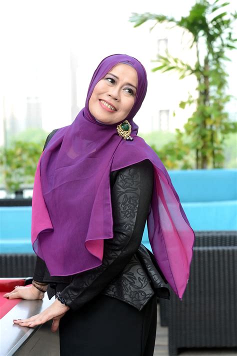 Sudah Jadi Bagian Hidup, Dewi Yull Tetap Membuka Diri Buat Musik