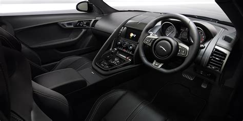Demandez le prix concessionnaire ou recherchez des voitures d'occasion sur msn autos. Jaguar F-Type Coupe Interior & Infotainment | carwow