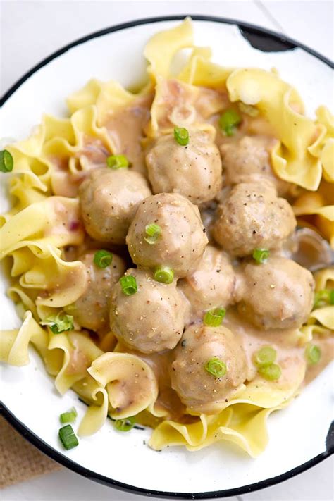 Easy Creamy Swedish Meatballs With Noodles Mighty Mrs