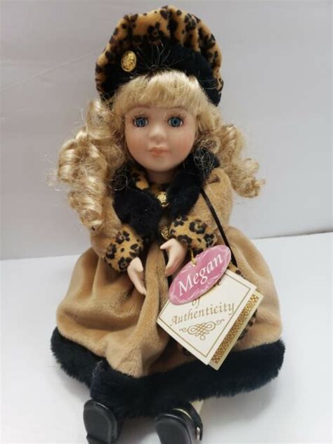 Collector S Choice Megan Windup Animated Musical Porcelain Doll Ebay