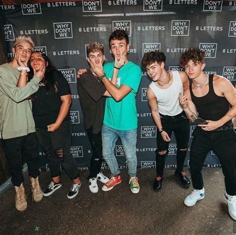 pin-by-im-alimelight-on-meet-greet-why-dont-we-boys,-meet-and-greet-poses,-zach-herron