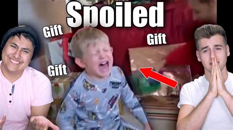 Spoiled Kids Reacting To Christmas Presents Youtube