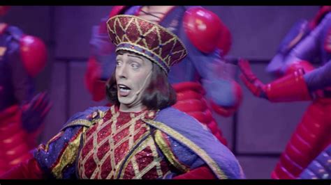 Roberto Peloni Lord Farquaad En La Escena Duloc De Shrek El Musical