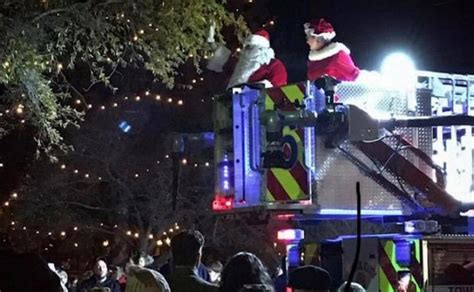 Santa Arrives In Chestertown Nov 26 Christmas Parade Nov 27