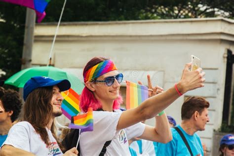 Kiev Ucrania 06 23 2019 Desfile Lgbt Marcha Por La Igualdad De Derechos De Gays Lesbianas