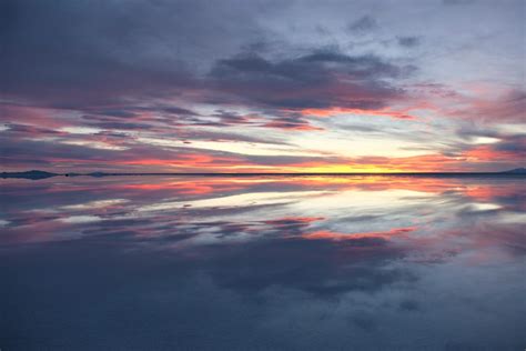 Salar De Uyuni Uyuni Salt Flat Amazing Sunset Batnomad