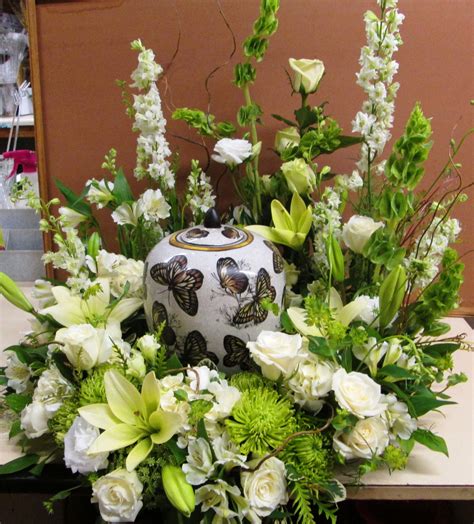 Floral cemetery arrangements for vases. Cremation or memorial piece | Funeral floral arrangements ...