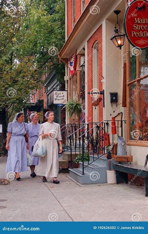 Mennonite Women Shop In Downtown Lititz Pennsylvania Editorial