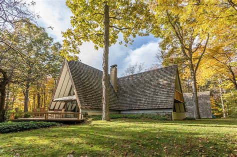 Mid Century Modern Meets Rustic Retreat At This 835k A Frame Home In