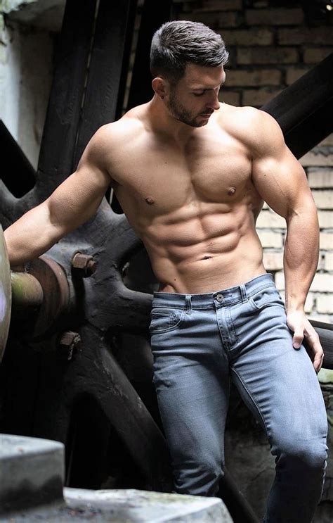 Pin By Alexander On Muscle Men Shirtless Men Muscular Men Hunks Men