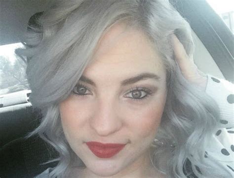 Demi Moores Grey Hair Is A Refreshing Sight
