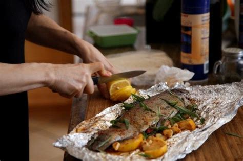 A delicious fish with a summery flavor! Armenian Easter Dish - Lavash Baked Fish | Armenian recipes, Baked fish, Easter dishes