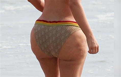 Pics Kim Kardashian Bikini Butt Cellulite Backlash ‘crushed And Crying Over Vicious Comments