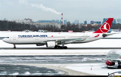 Tc Jof Turkish Airlines Airbus A330 300 At St Petersburg Pulkovo
