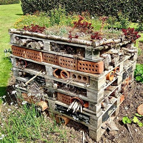 Hôtel à Insectes 30 Idées Pour Linstaller Dans Son Jardin Hôtel à