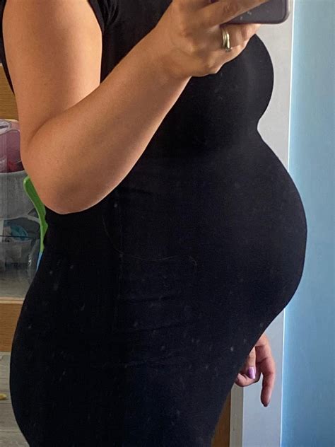 pregnant lover on twitter rt pregnant busty there was me thinking black was slimming 😂 😂