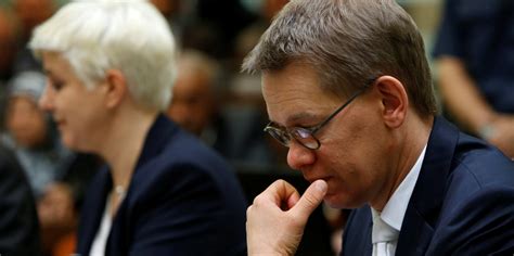Die staatsanwaltschaft habe die revision zurückgenommen, teilte ein sprecher des aachener landgerichts am mittwoch mit. Urteil im NSU-Prozess: Zschäpes Verteidiger planen ...