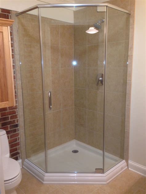 Glass Corner Shower To Make Small Bathroom Feel Bigger Small Bathroom