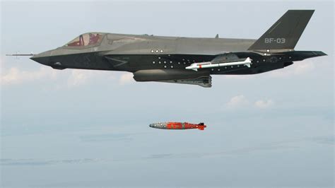Newest U.S. Stealth Fighter '10 Years Behind' Older Jets