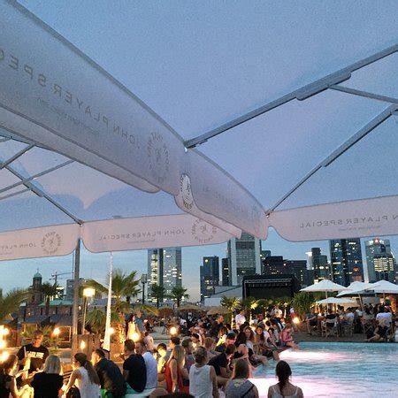 Zufahrt zum parkhaus konstabler über töngesgasse 8, 60311 frankfurt. City Beach, Frankfurt am Main - Restaurant Bewertungen ...