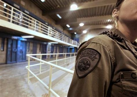 federal bureau of prisons new policy mandating free tampons and maxi pads for female inmates