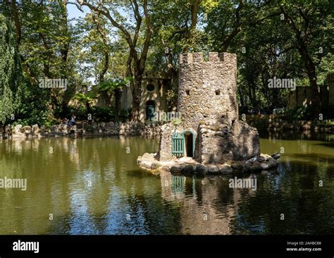 Sintra Portugal 21 August 2019 Stone Tower Bird House In Lake In