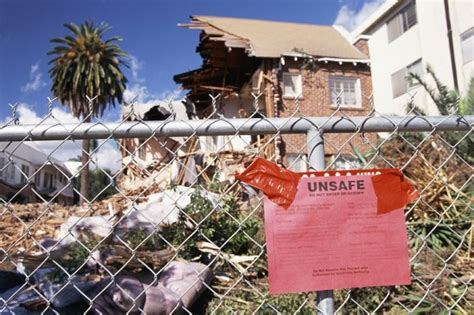 Unsightly Smelly Abandoned Homes A Health Issue Express Recycling