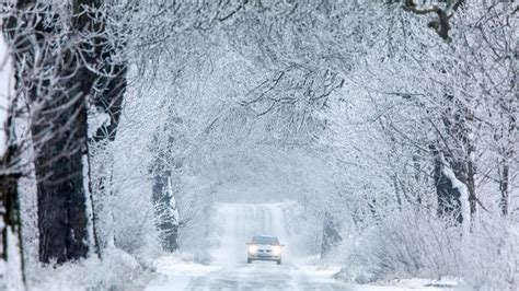 Neben der schneemenge auf dem berg und im tal finden sie auch angaben zu den schneeverhältnissen und zum erwarteten neuschnee in. Winter spaltet Deutschland in zwei Teile - wetter.de