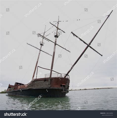 Shipwreck Old Sailing Ship Stock Photo 1485254894 Shutterstock