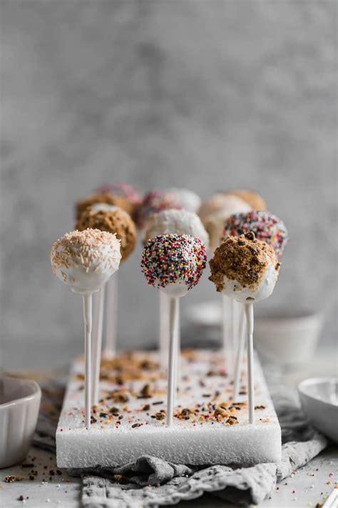 Celebrate with cake pops all year long with these festive recipes. Recoie For Cake Pops Made Using Moulds - Cakesicle Skulls ...