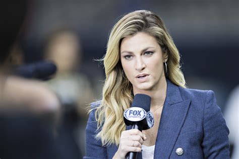 Erin Andrews Wont Be On Sidelines For Fox Sports During