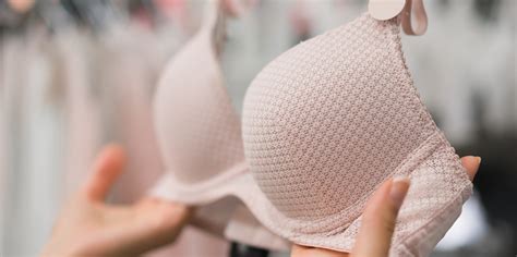 11 Expert Tips For Finding The Right Bra Size And Fit Self
