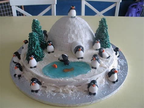 Have a go at making a homemade christmas cake this year. 50 Creative Christmas Cakes Too Cool to Eat - Hongkiat