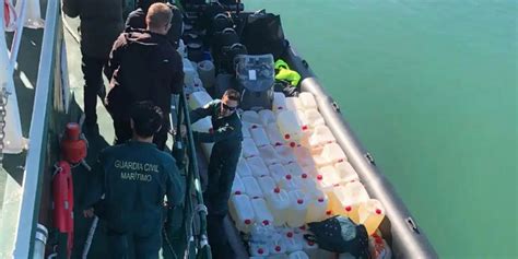 La Guardia Civil Intercepta En Chiclana Una Furgoneta Cargada Con