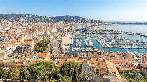Cannes is a city located on the french riviera. Guide de Luxe à Cannes - Hôtel MGallery by Sofitel