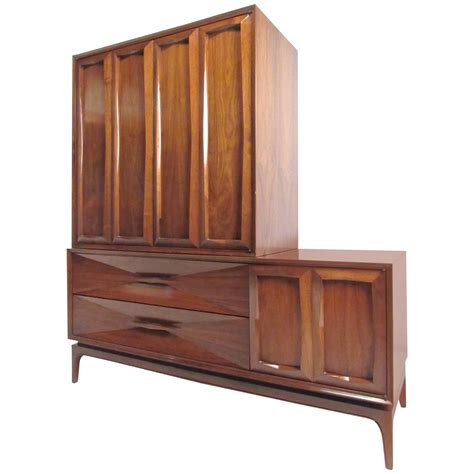 Mid Century Modern Tall Dresser With Sculpted Handles At 1stdibs Tall
