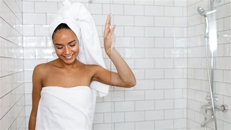 5 Reasons To Take A Cold Shower The Goodlife Fitness Blog