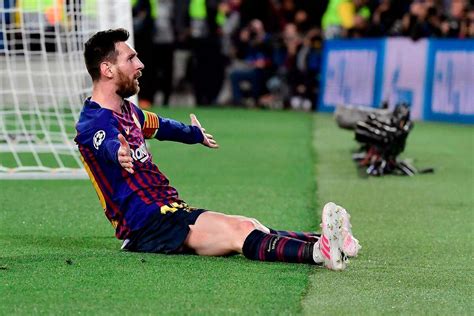 Barcelonas Messi Scores Twice To Get To 600 Goals In Champions League