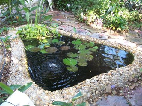 This method of pond construction is suitable for ponds with a diameter or length of up to about 5m. Concrete Pond DIY
